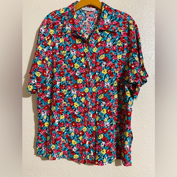 Tops - Compagnie Internationale Express  Floral Button  Top